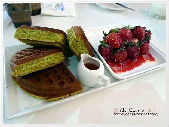 【台中美食推薦】咖啡鑽。網友公推台中最好吃的鬆餅搬家囉！(振興路) @飛天璇的口袋