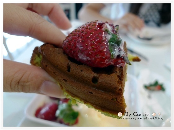 【台中美食推薦】咖啡鑽。網友公推台中最好吃的鬆餅搬家囉！(振興路) @飛天璇的口袋