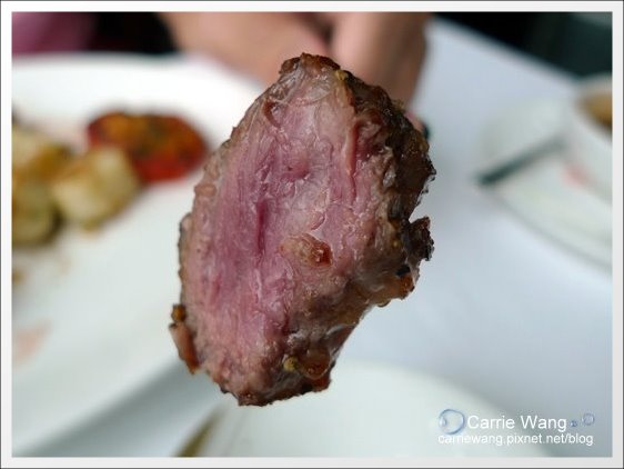 【台中牛排餐廳】Hotel ONE．台中亞緻大飯店。46F頂餐廳 @飛天璇的口袋