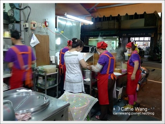 台中豐原｜立麒鮮肉湯包．豐原好吃湯包店，在地營業30年 @飛天璇的口袋