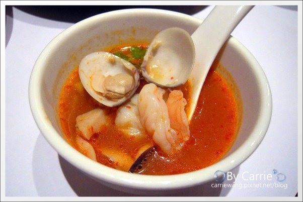 【台中泰式餐廳】非常泰．泰式概念餐坊@台中大遠百11F @飛天璇的口袋