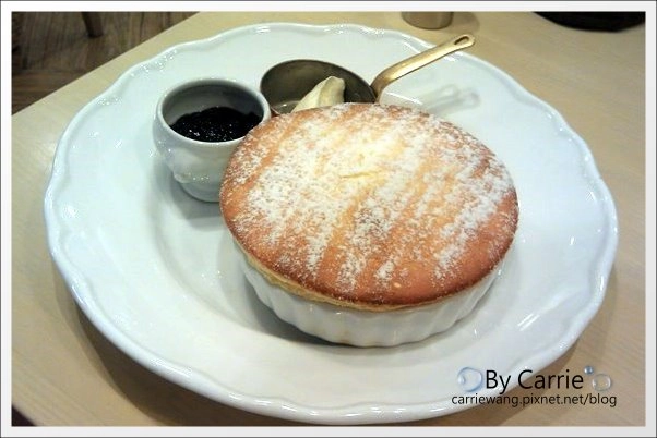 【台中餐廳】Afternoon Tea。終於吃到相見不如懷念的”舒芙蕾”！@台中大遠百3F @飛天璇的口袋