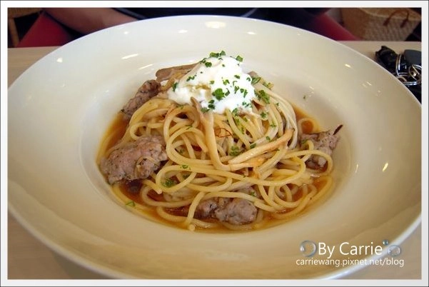 【台中餐廳】Afternoon Tea。終於吃到相見不如懷念的”舒芙蕾”！@台中大遠百3F @飛天璇的口袋