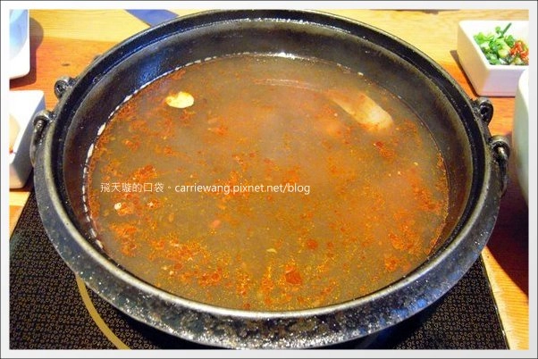 【台中火鍋餐廳】八錢鍋物。就是公益路上建築物很特別火鍋店 @飛天璇的口袋