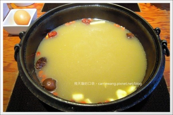 【台中火鍋餐廳】八錢鍋物。就是公益路上建築物很特別火鍋店 @飛天璇的口袋