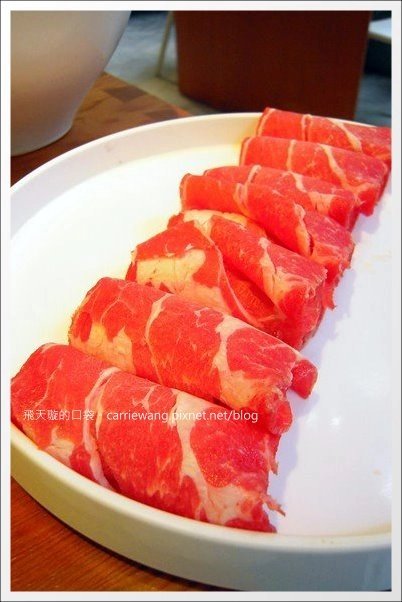 【台中火鍋餐廳】八錢鍋物。就是公益路上建築物很特別火鍋店 @飛天璇的口袋