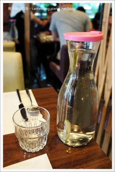 【台中下午茶】Momo Pasta．全面更改新菜單，現在也有鬆餅哦！@中友百貨旁 @飛天璇的口袋