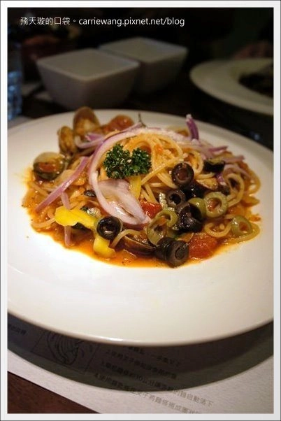 【台中下午茶】Momo Pasta．全面更改新菜單，現在也有鬆餅哦！@中友百貨旁 @飛天璇的口袋