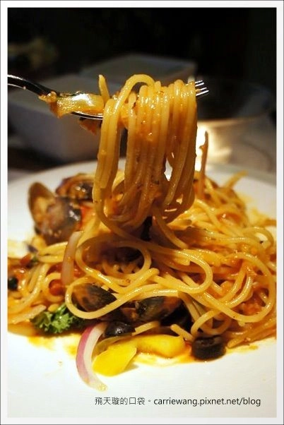 【台中下午茶】Momo Pasta．全面更改新菜單，現在也有鬆餅哦！@中友百貨旁 @飛天璇的口袋