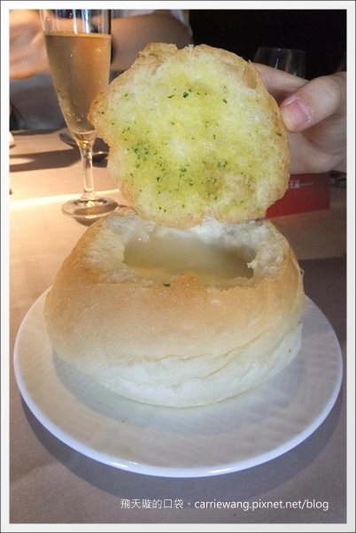 【台中牛排餐廳】王品台塑牛排。這一餐，滿滿的感動之情溢於言表啊！ @飛天璇的口袋