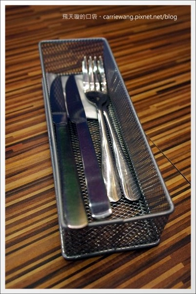 【台中美式餐廳】艾可先生漢堡餐廳 Echo Burger。10/20~10/28爵士音樂節期間點漢堡套餐送炸雞 @飛天璇的口袋