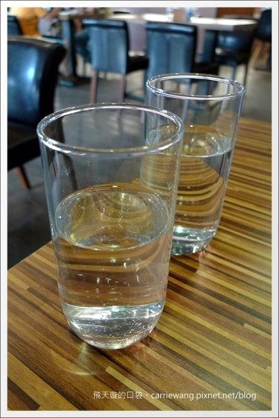 【台中美式餐廳】艾可先生漢堡餐廳 Echo Burger。10/20~10/28爵士音樂節期間點漢堡套餐送炸雞 @飛天璇的口袋