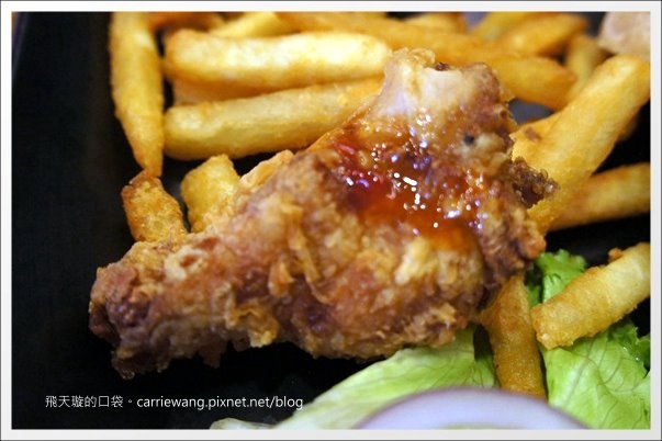 【台中美式餐廳】艾可先生漢堡餐廳 Echo Burger。10/20~10/28爵士音樂節期間點漢堡套餐送炸雞 @飛天璇的口袋