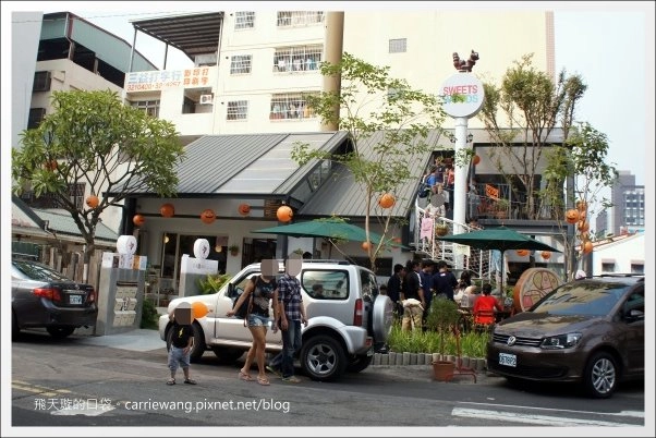 【台中美式餐廳】艾可先生漢堡餐廳 Echo Burger。10/20~10/28爵士音樂節期間點漢堡套餐送炸雞 @飛天璇的口袋