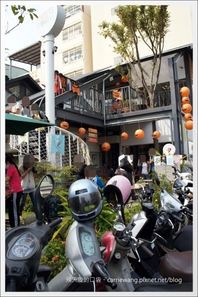 【台中美式餐廳】艾可先生漢堡餐廳 Echo Burger。10/20~10/28爵士音樂節期間點漢堡套餐送炸雞 @飛天璇的口袋