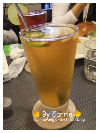 台中西區｜傻子廚房 PASH DINER．台中漢堡店元老，營業10幾年屹立不搖 @飛天璇的口袋