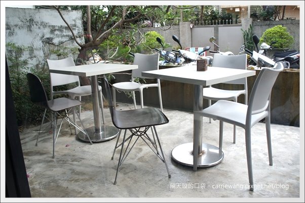 【台中下午茶】Moment 磨時間咖啡。勤美誠品附近巷弄咖啡館推薦(已搬家) @飛天璇的口袋