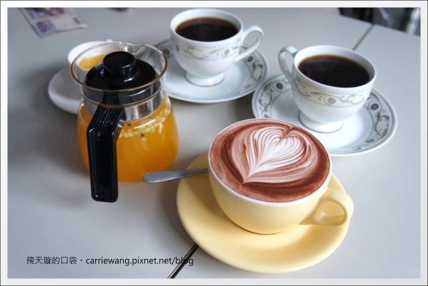 【台中下午茶】Moment 磨時間咖啡。勤美誠品附近巷弄咖啡館推薦(已搬家) @飛天璇的口袋