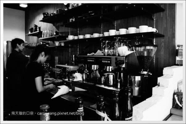 【台中下午茶】Moment 磨時間咖啡。勤美誠品附近巷弄咖啡館推薦(已搬家) @飛天璇的口袋