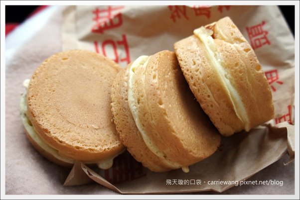 萬丹紅豆餅｜皮兒薄餡兒多到爆漿，難怪聞名全台！ @飛天璇的口袋