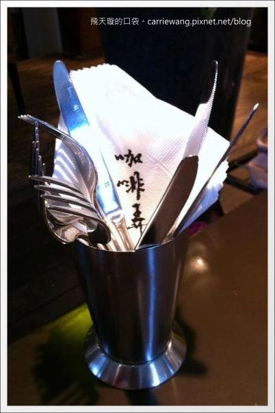 咖啡弄 Coffee Alley｜台北東區最熱門鬆餅排隊名店 @飛天璇的口袋