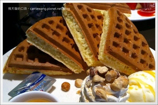 咖啡弄 Coffee Alley｜台北東區最熱門鬆餅排隊名店 @飛天璇的口袋