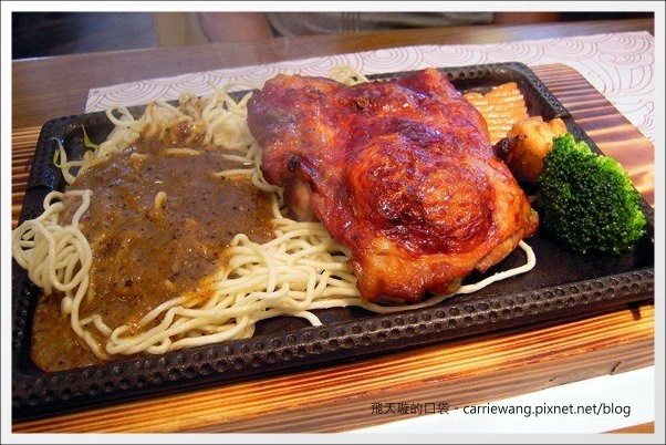 【台中美食推薦】赤鬼炙燒牛排@崇德店。平價牛排也不錯吃！ @飛天璇的口袋