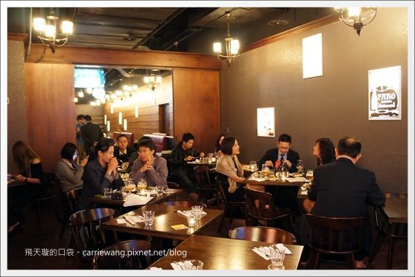 【台中美食推薦】布娜飛比利時啤酒餐廳@台中大遠百12F(得獎名單已公佈在頁尾，謝謝大家) @飛天璇的口袋