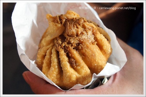 【高雄六合夜市】必吃小吃美食推薦。鄭老牌木瓜牛奶+土魠魚焿+方記水餃+烤肉之家+宏餅鋪胡椒餅+胖胖蚵仔包+六合海產粥+林記八寶冰 @飛天璇的口袋