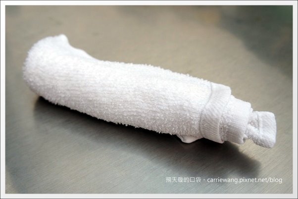 【高雄六合夜市】必吃小吃美食推薦。鄭老牌木瓜牛奶+土魠魚焿+方記水餃+烤肉之家+宏餅鋪胡椒餅+胖胖蚵仔包+六合海產粥+林記八寶冰 @飛天璇的口袋