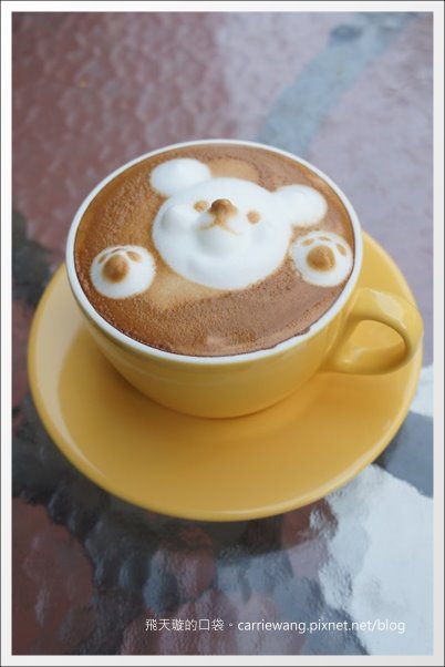 【台中咖啡館】52 Caf&eacute;．3D立體小熊拉花拿鐵很威，但是服務呢？！ @飛天璇的口袋
