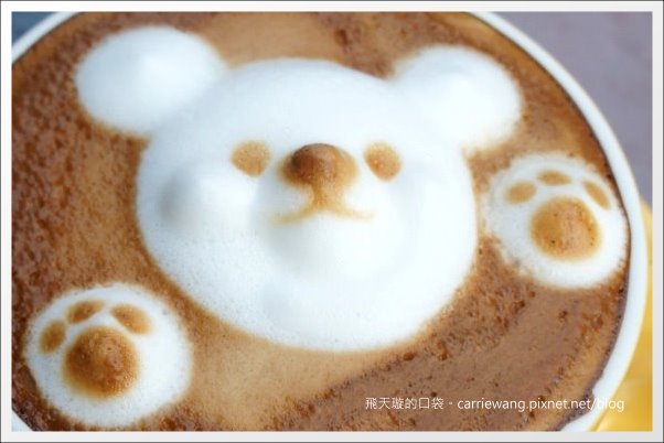 【台中咖啡館】52 Caf&eacute;．3D立體小熊拉花拿鐵很威，但是服務呢？！ @飛天璇的口袋