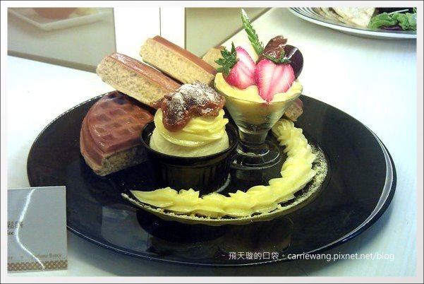 【台中美食推薦】跳舞香水．Dance Perfume@中友百貨B2。土石流蜜糖吐司到台中囉！ @飛天璇的口袋