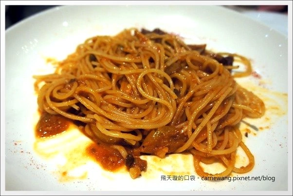 【台中美食推薦】跳舞香水．Dance Perfume@中友百貨B2。土石流蜜糖吐司到台中囉！ @飛天璇的口袋