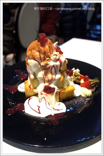 【台中美食推薦】跳舞香水．Dance Perfume@中友百貨B2。土石流蜜糖吐司到台中囉！ @飛天璇的口袋