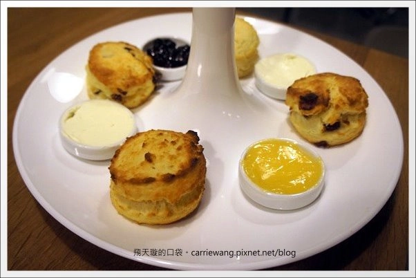 【台中下午茶】smith&hsu@中友百貨B2。我心中第一名的scone(司康)，現在台中也吃的到了！❤ @飛天璇的口袋
