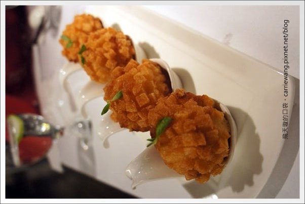 【台中合菜餐廳】鳥窩窩私房菜@台中大遠百11F。這天沒吃到薄片晾衣~ @飛天璇的口袋