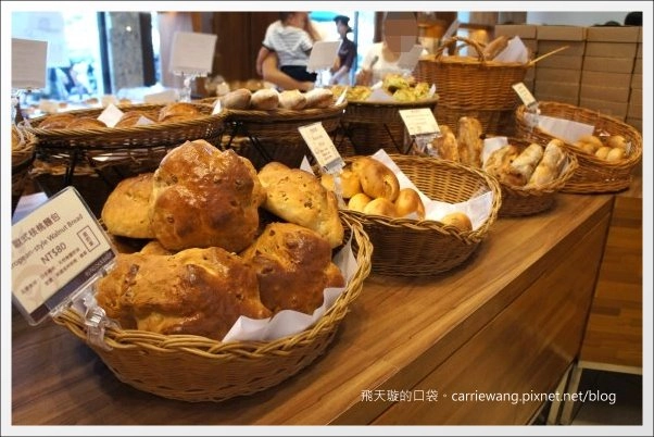 吳寶春麥方店｜世界冠軍的麵包，辛苦排隊也值得 @飛天璇的口袋