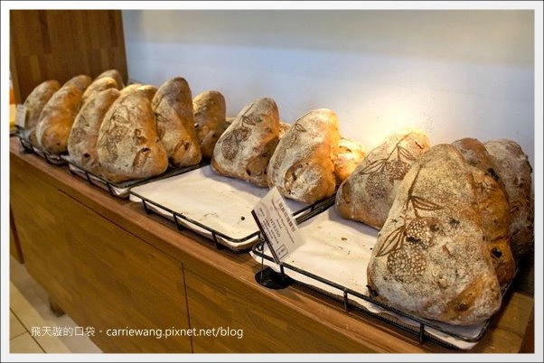 吳寶春麥方店｜世界冠軍的麵包，辛苦排隊也值得 @飛天璇的口袋