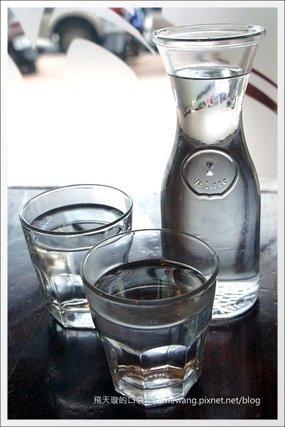 【台中義大利麵】夠義式創意料理。燉飯上舖滿了一層又一層的松阪豬，真是太犯規了！ @飛天璇的口袋