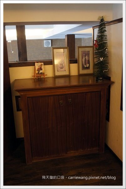 【台中義大利麵】夠義式創意料理。燉飯上舖滿了一層又一層的松阪豬，真是太犯規了！ @飛天璇的口袋