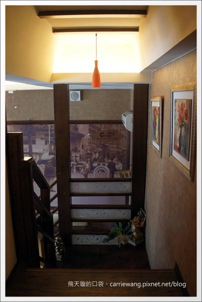 【台中義大利麵】夠義式創意料理。燉飯上舖滿了一層又一層的松阪豬，真是太犯規了！ @飛天璇的口袋