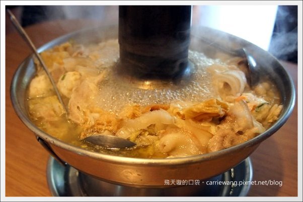 高雄牛乳大王x左營劉家酸菜白肉鍋 @飛天璇的口袋