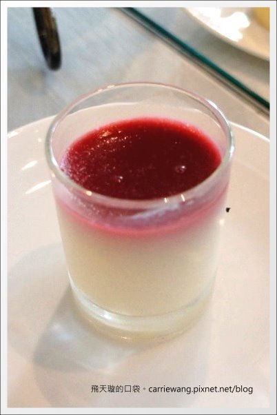 【台中下午茶】Minazuki 水無月。英式三層下午茶+台灣好茶=意外和諧的味蕾衝擊饗宴！(已歇業) @飛天璇的口袋