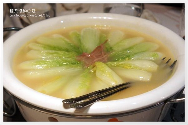 【台中美食】鳥窩窩私房菜@大遠百11F。10人份溫馨美饌桌菜~ @飛天璇的口袋