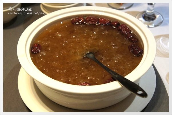 【台中美食】鳥窩窩私房菜@大遠百11F。10人份溫馨美饌桌菜~ @飛天璇的口袋