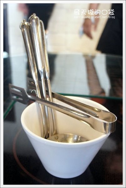 【台中火鍋吃到飽】小蒙牛頂級麻辣養生鍋。火鍋店也有三層&hellip;肉！ @飛天璇的口袋