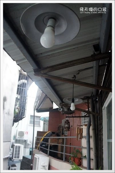 【台中美食】三時茶房．杏仁茶專門。沒有藥水味的杏仁茶+復古氛圍的老房子~ @飛天璇的口袋