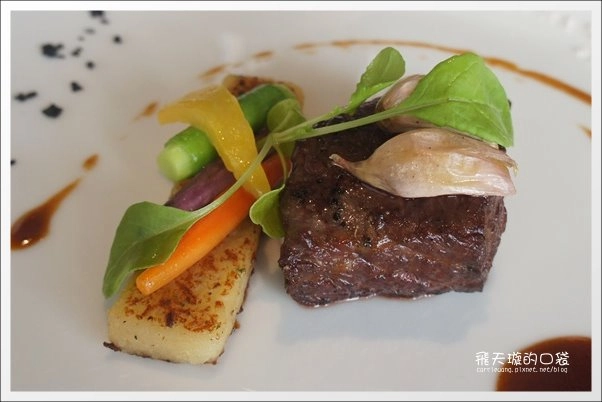 【台中美食推薦】法月當代法式料理。Fusion融合的創意料理，吃進嘴裡口口都是幸福！ @飛天璇的口袋