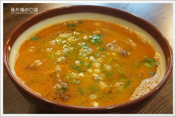 【台中牛肉麵推薦】牛佬牛肉麵專門店。讓不愛吃牛肉麵的我，也愛上了牛肉麵&hellip;❤(同場加映：2013文昌國小櫻花季) @飛天璇的口袋